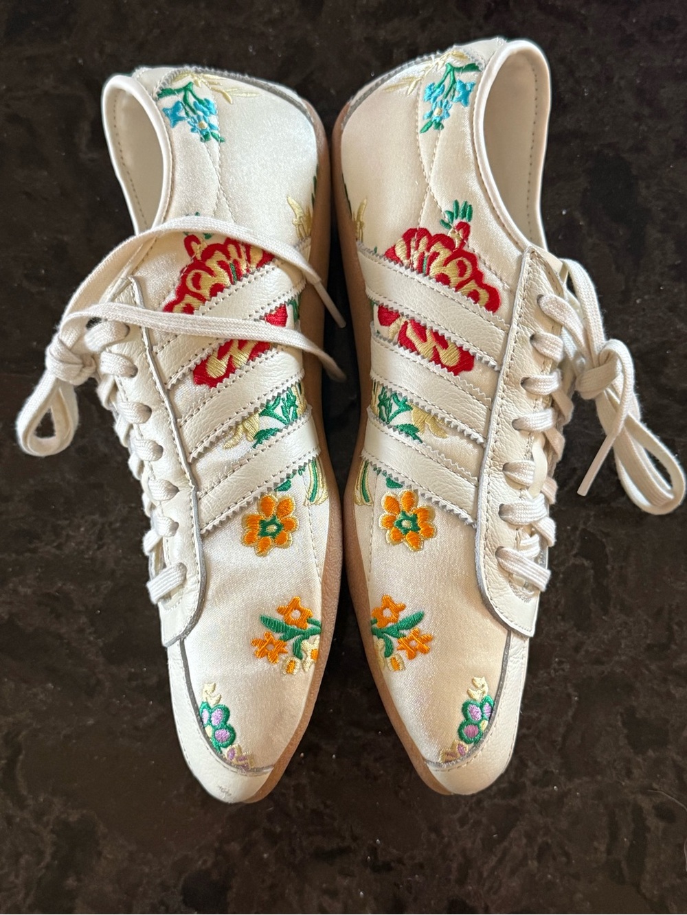 Adidas Tokyo Floral Embroidery Pack - Cream White sneakers - Picture 13 of 14